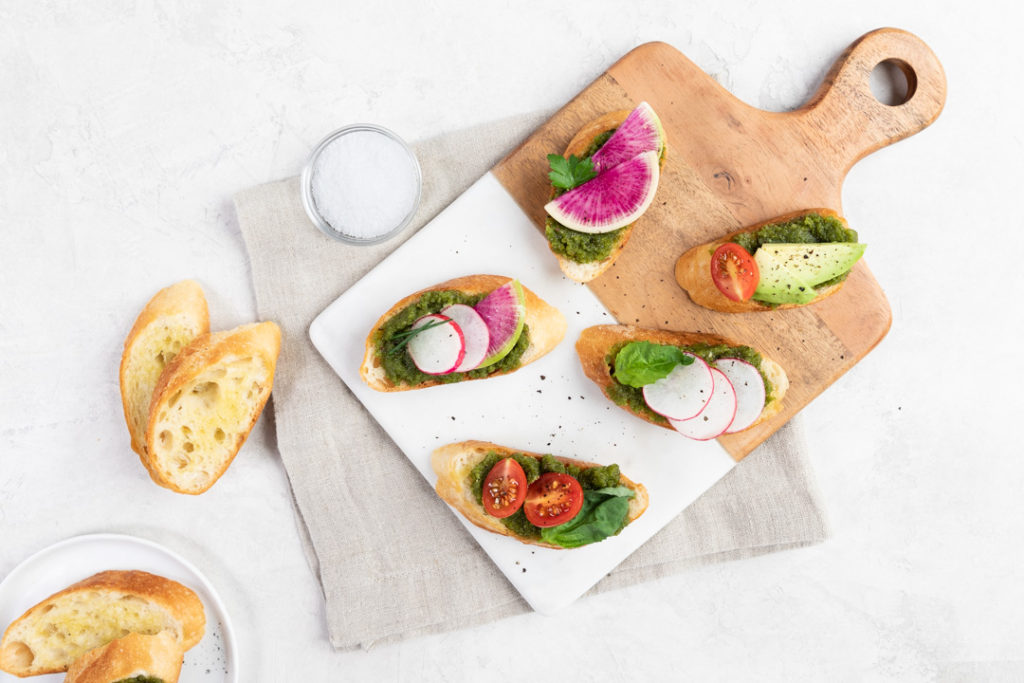 Image for Gouda Pesto Crostini