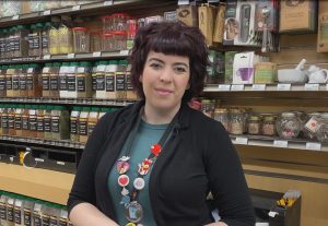 Ellie Suggests Making Plant-based Milk