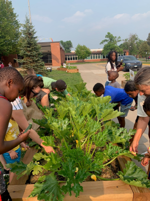 SLP Seeds kids in the garden 2021_2